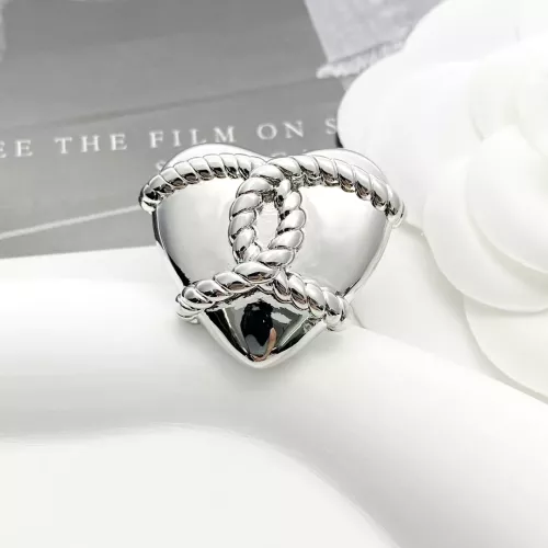 Cheap Chanel Brooches For Women #1352282 Replica Wholesale [$27.00 USD] [ITEM#1352282] on Replica Chanel Brooches