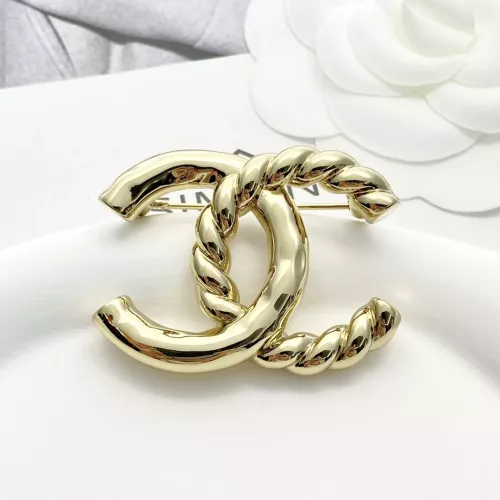 Cheap Chanel Brooches For Women #1352285 Replica Wholesale [$29.00 USD] [ITEM#1352285] on Replica Chanel Brooches