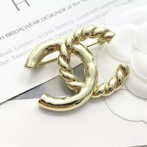 Cheap Chanel Brooches For Women #1352285 Replica Wholesale [$29.00 USD] [ITEM#1352285] on Replica Chanel Brooches