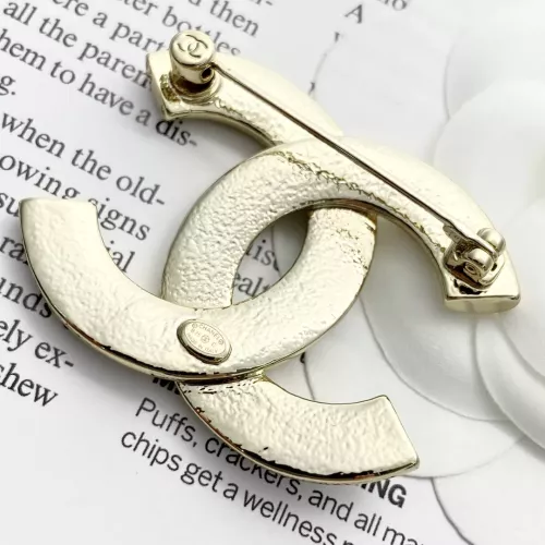 Cheap Chanel Brooches For Women #1352293 Replica Wholesale [$34.00 USD] [ITEM#1352293] on Replica Chanel Brooches
