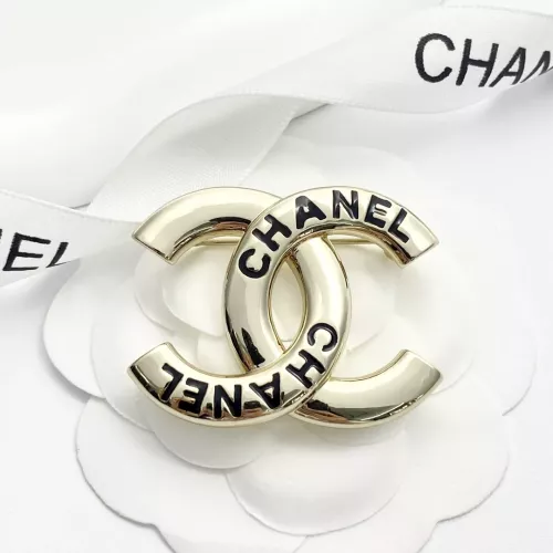 Cheap Chanel Brooches For Women #1352293 Replica Wholesale [$34.00 USD] [ITEM#1352293] on Replica Chanel Brooches