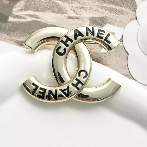 Cheap Chanel Brooches For Women #1352293 Replica Wholesale [$34.00 USD] [ITEM#1352293] on Replica Chanel Brooches