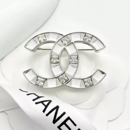 Cheap Chanel Brooches For Women #1352294 Replica Wholesale [$34.00 USD] [ITEM#1352294] on Replica Chanel Brooches