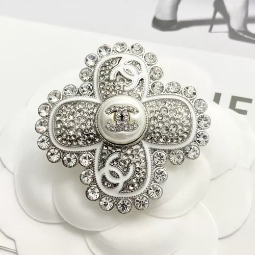 Cheap Chanel Brooches For Women #1352296 Replica Wholesale [$39.00 USD] [ITEM#1352296] on Replica Chanel Brooches
