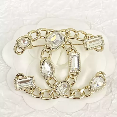 Cheap Chanel Brooches For Women #1352362 Replica Wholesale [$36.00 USD] [ITEM#1352362] on Replica Chanel Brooches