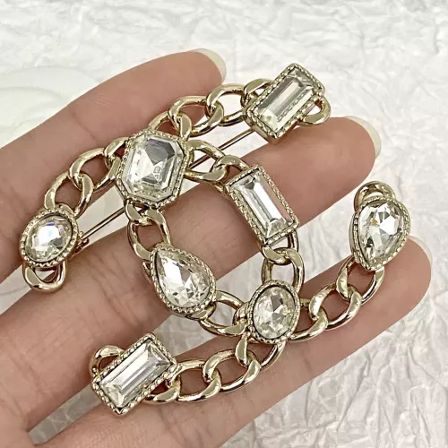 Cheap Chanel Brooches For Women #1352362 Replica Wholesale [$36.00 USD] [ITEM#1352362] on Replica Chanel Brooches