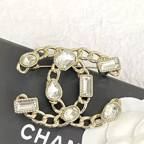 Cheap Chanel Brooches For Women #1352362 Replica Wholesale [$36.00 USD] [ITEM#1352362] on Replica Chanel Brooches