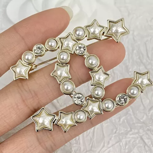 Cheap Chanel Brooches For Women #1352363 Replica Wholesale [$40.00 USD] [ITEM#1352363] on Replica Chanel Brooches