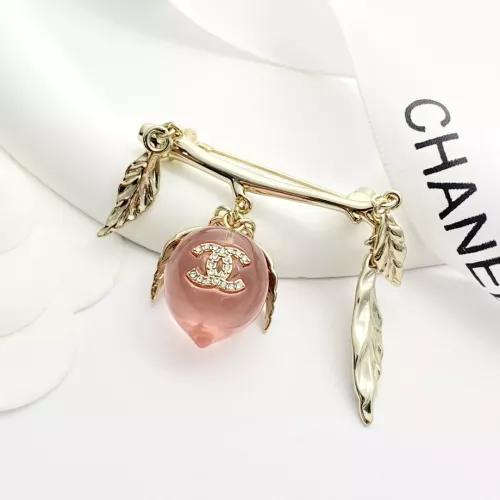 Cheap Chanel Brooches For Women #1352370 Replica Wholesale [$38.00 USD] [ITEM#1352370] on Replica Chanel Brooches
