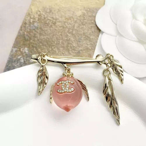 Cheap Chanel Brooches For Women #1352370 Replica Wholesale [$38.00 USD] [ITEM#1352370] on Replica Chanel Brooches
