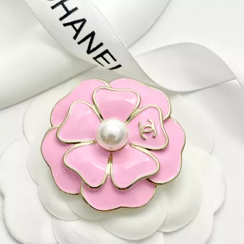 Cheap Chanel Brooches For Women #1352371 Replica Wholesale [$32.00 USD] [ITEM#1352371] on Replica Chanel Brooches