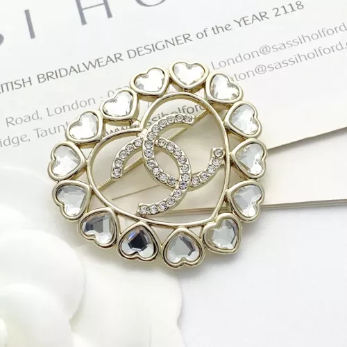Cheap Chanel Brooches For Women #1352374 Replica Wholesale [$34.00 USD] [ITEM#1352374] on Replica Chanel Brooches