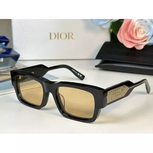 Christian Dior AAA Quality Sunglasses #1352380