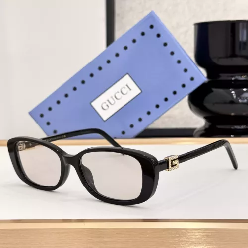 Gucci AAA Quality Sunglasses #1352465
