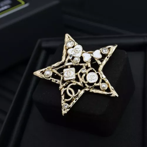 Chanel Brooches For Women #1352476