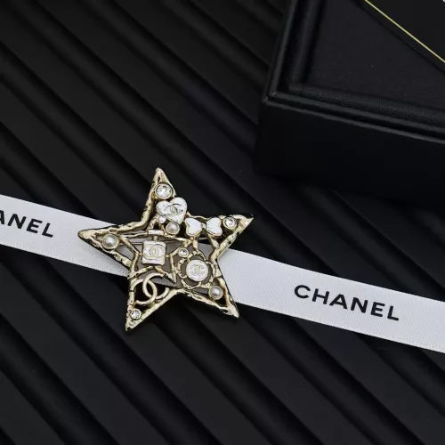 Cheap Chanel Brooches For Women #1352476 Replica Wholesale [$27.00 USD] [ITEM#1352476] on Replica Chanel Brooches