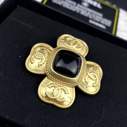 Cheap Chanel Brooches For Women #1352480 Replica Wholesale [$25.00 USD] [ITEM#1352480] on Replica Chanel Brooches