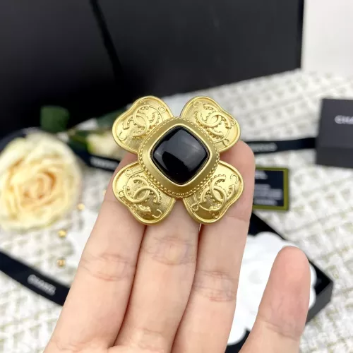 Cheap Chanel Brooches For Women #1352480 Replica Wholesale [$25.00 USD] [ITEM#1352480] on Replica Chanel Brooches