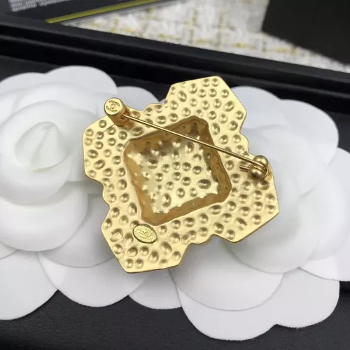 Cheap Chanel Brooches For Women #1352487 Replica Wholesale [$29.00 USD] [ITEM#1352487] on Replica Chanel Brooches