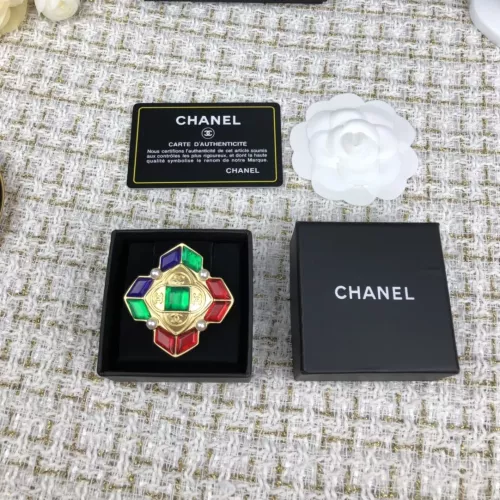 Cheap Chanel Brooches For Women #1352487 Replica Wholesale [$29.00 USD] [ITEM#1352487] on Replica Chanel Brooches