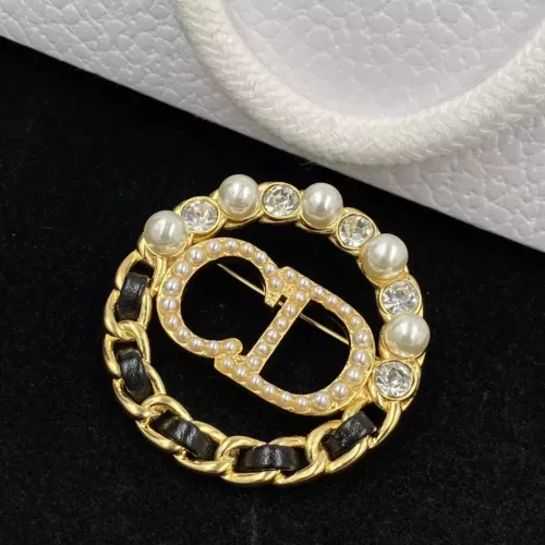 Cheap Christian Dior Brooches For Women #1352674 Replica Wholesale [$25.00 USD] [ITEM#1352674] on Replica Christian Dior Brooches