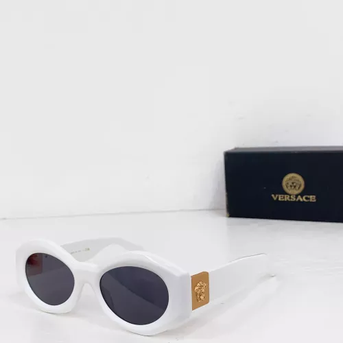 Versace AAA Quality Sunglasses #1352786