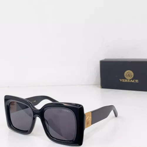 Versace AAA Quality Sunglasses #1352791