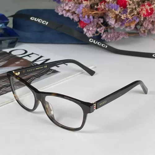 Gucci Fashion Goggles #1352819