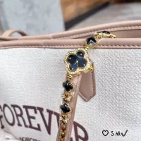 Cheap Van Cleef &amp; Arpels Watches For Women #1342709 Replica Wholesale [$29.00 USD] [ITEM#1342709] on Replica Van Cleef &amp; Arpels Watches