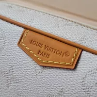 Cheap Louis Vuitton AAA Quality Messenger Bags #1343356 Replica Wholesale [$115.00 USD] [ITEM#1343356] on Replica Louis Vuitton AAA Quality Messenger Bags