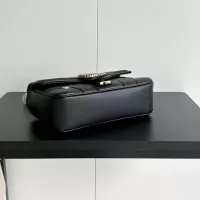 Cheap Gucci AAA Quality Messenger Bags For Women #1344389 Replica Wholesale [$82.00 USD] [ITEM#1344389] on Replica Gucci AAA Quality Messenger Bags