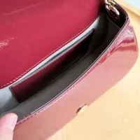 Cheap Gucci AAA Quality Messenger Bags For Women #1346791 Replica Wholesale [$72.00 USD] [ITEM#1346791] on Replica Gucci AAA Quality Messenger Bags