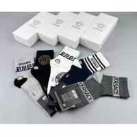 Cheap Versace Socks For Men #1349591 Replica Wholesale [$25.00 USD] [ITEM#1349591] on Replica Versace Socks