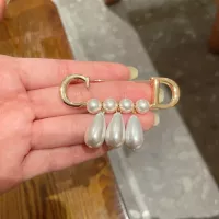 Cheap Christian Dior Brooches For Women #1350969 Replica Wholesale [$32.00 USD] [ITEM#1350969] on Replica Christian Dior Brooches