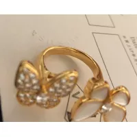 Cheap Van Cleef &amp; Arpels Rings For Women #1351878 Replica Wholesale [$34.00 USD] [ITEM#1351878] on Replica Van Cleef &amp; Arpels Rings