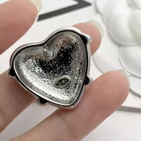 Cheap Chanel Brooches For Women #1352282 Replica Wholesale [$27.00 USD] [ITEM#1352282] on Replica Chanel Brooches