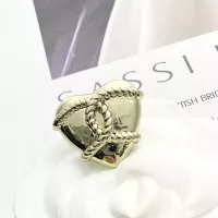 Cheap Chanel Brooches For Women #1352283 Replica Wholesale [$27.00 USD] [ITEM#1352283] on Replica Chanel Brooches