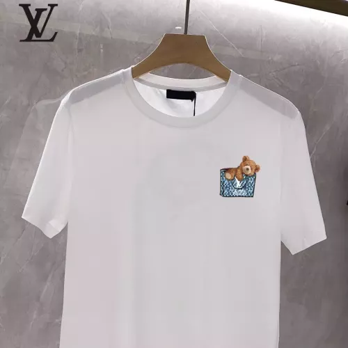 Cheap Louis Vuitton LV T-Shirts Short Sleeved For Unisex #1353651 Replica Wholesale [$25.00 USD] [ITEM#1353651] on Replica Louis Vuitton LV T-Shirts