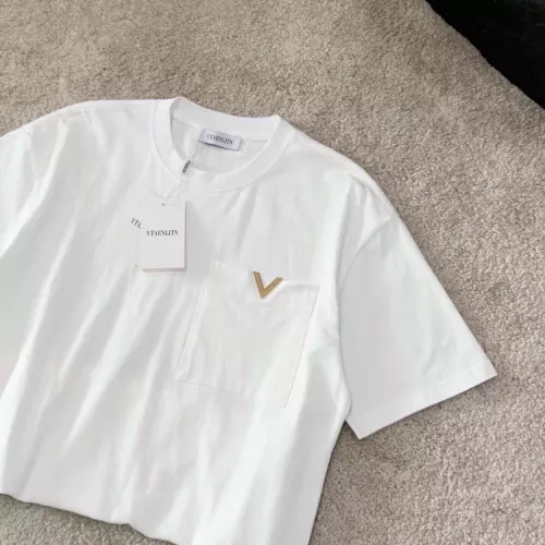 Cheap Valentino T-Shirts Short Sleeved For Unisex #1354311 Replica Wholesale [$52.00 USD] [ITEM#1354311] on Replica Valentino T-Shirts