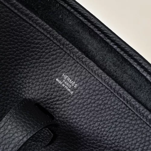 Cheap Hermes AAA Quality Messenger Bags For Women #1355563 Replica Wholesale [$100.00 USD] [ITEM#1355563] on Replica Hermes AAA Quality Messenger Bags