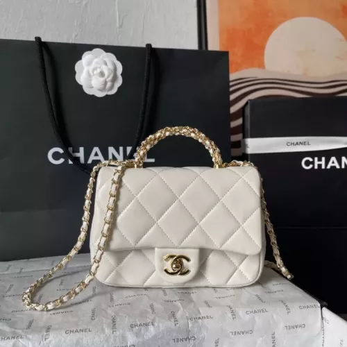 Chanel AAA Quality Messenger Bags For Women #1356037