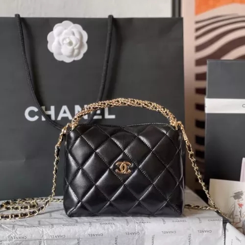 Chanel AAA Quality Messenger Bags For Women #1356041