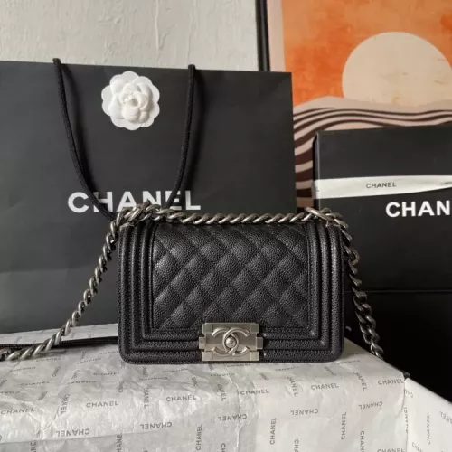 Chanel AAA Quality Messenger Bags For Women #1356052