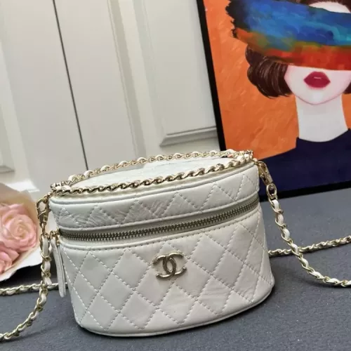 Chanel AAA Quality Messenger Bags For Women #1356082