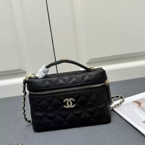 Chanel AAA Quality Messenger Bags For Women #1356098