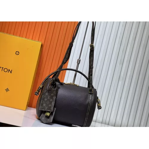 Louis Vuitton AAA Quality Messenger Bags For Women #1357446