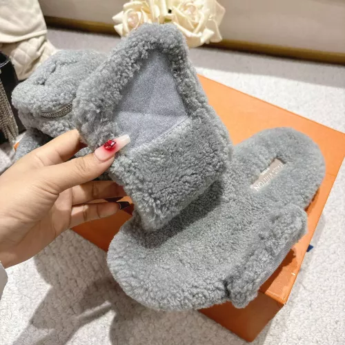 Cheap Louis Vuitton Slippers For Women #1357524 Replica Wholesale [$98.00 USD] [ITEM#1357524] on Replica Louis Vuitton Slippers