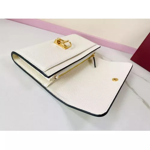 Cheap Gucci AAA Card Case #1357871 Replica Wholesale [$88.00 USD] [ITEM#1357871] on Replica Gucci AAA Wallets