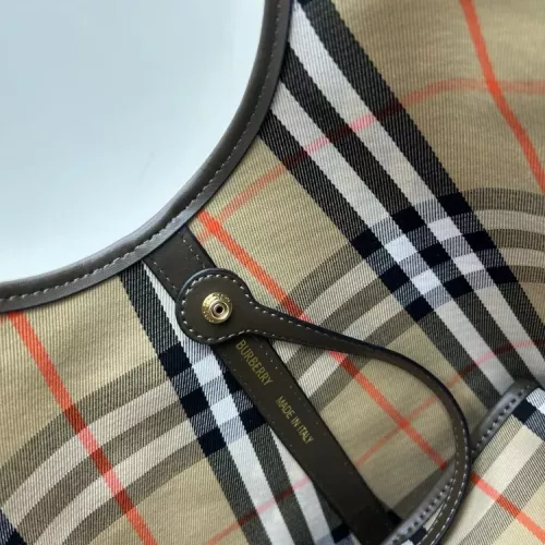 Cheap Burberry AAA Quality Shoulder Bags For Women #1358489 Replica Wholesale [$102.00 USD] [ITEM#1358489] on Replica Burberry AAA Quality Shoulder Bags