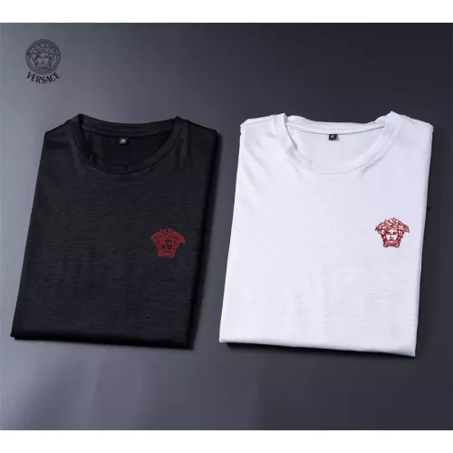Cheap Versace T-Shirts Short Sleeved For Men #1358639 Replica Wholesale [$25.00 USD] [ITEM#1358639] on Replica Versace T-Shirts